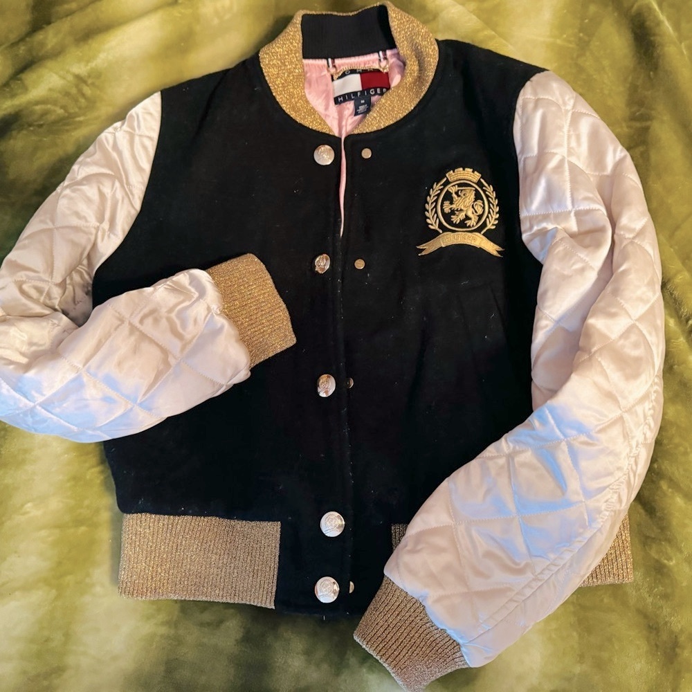 250$ drop Tommy Hilfiger gold glitter Varsity S